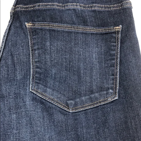 Universal Thread Women's High Rise Blue Jeans - Picture 11 of 11